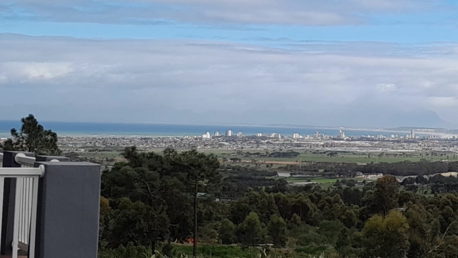 3 Bedroom Property for Sale in Firlands Western Cape